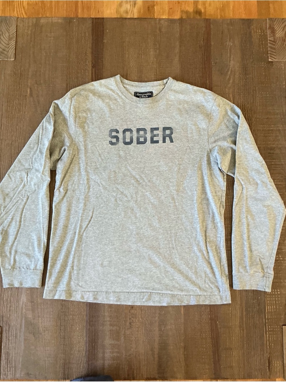 Abercrombie & Fitch Y2K/ 90’s Gray Long-Sleeve Graphic Tee - 'SOBER'